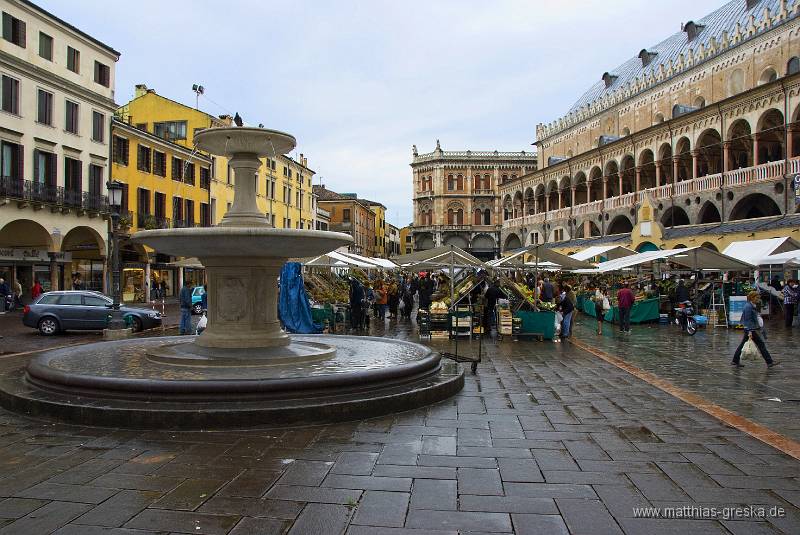 MSG_20080520121315_MSG7666 Kopie.jpg - Marktplatz von Padua